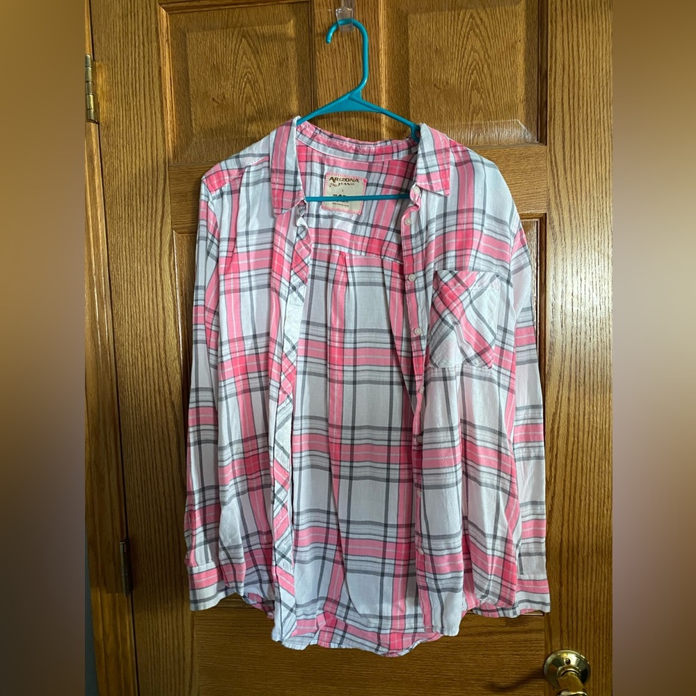 Arizona Jeans Co Pink and White Button Up Flannel